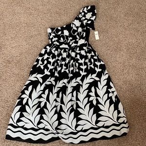 NWT Anthropologie black and white one shoulder dress Size 4.